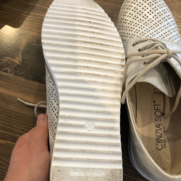 Italian platform lace up... very cool shoe! - Picture 4 of 5